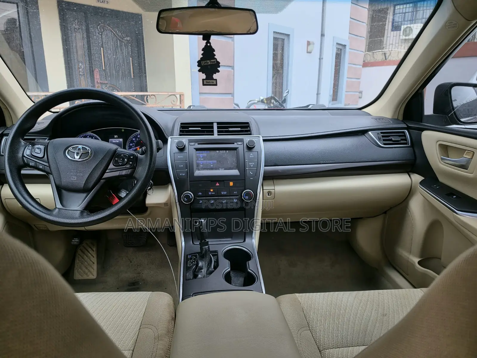Toyota Camry LE 4dr Sedan (2.5L 4cyl 6A) 2017 Red