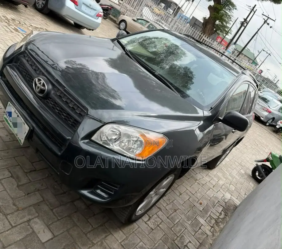 Toyota RAV4 2010 Black