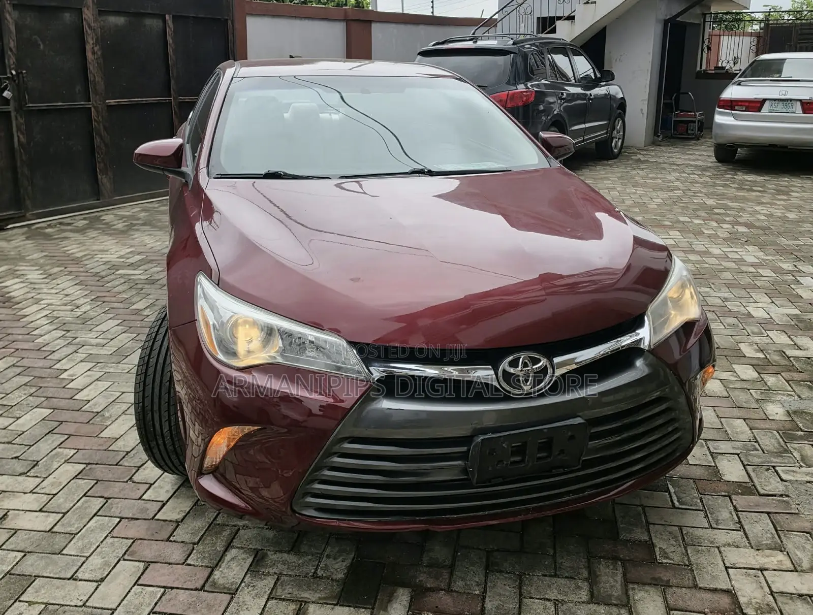 Toyota Camry LE 4dr Sedan (2.5L 4cyl 6A) 2017 Red
