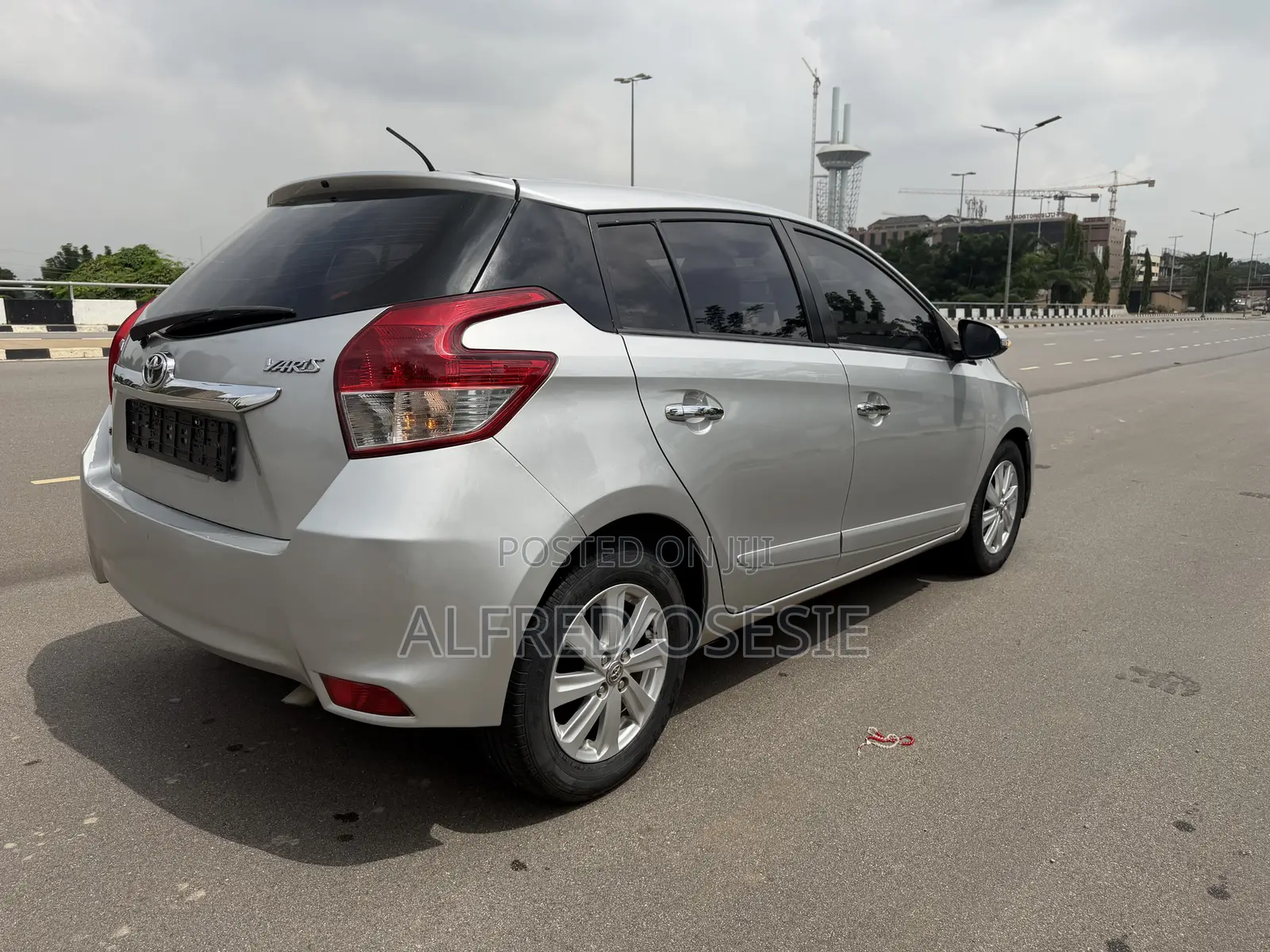 Toyota Yaris SE Hatchback 5dr 2015 Silver