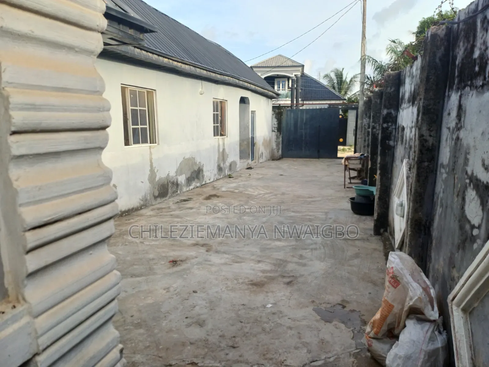 4bdrm Bungalow in Igbogbo for sale