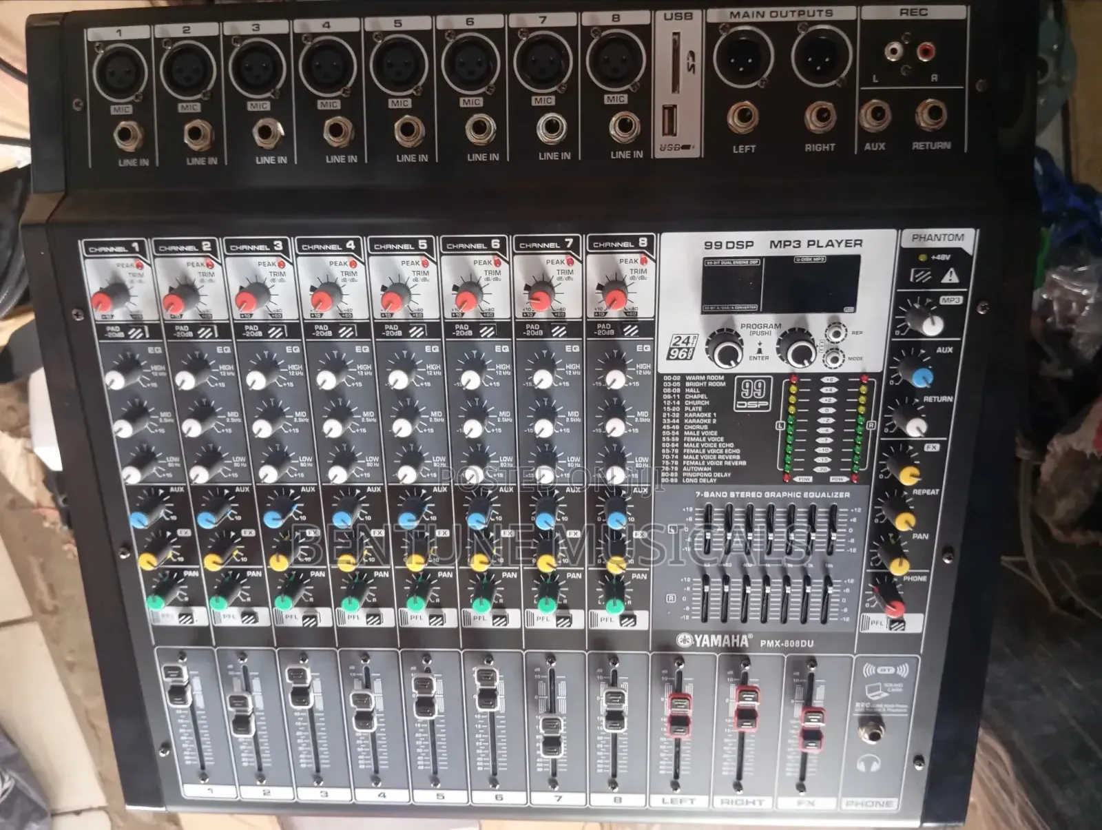 Yamaha PMX-808DU 8 Channel Powered Mixer