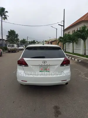 Toyota Venza XLE 4dr Wagon AWD (3.5L 6cyl 6A) 2014 White