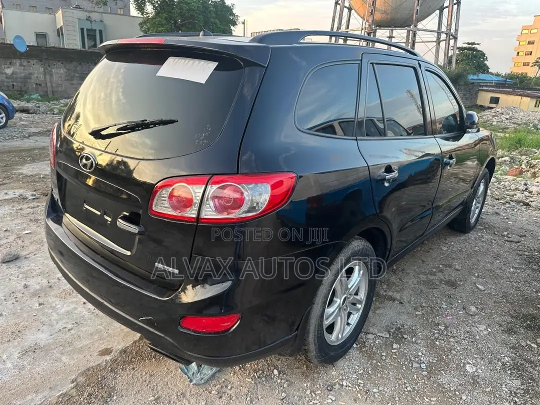 Hyundai Santa Fe 2010 Black