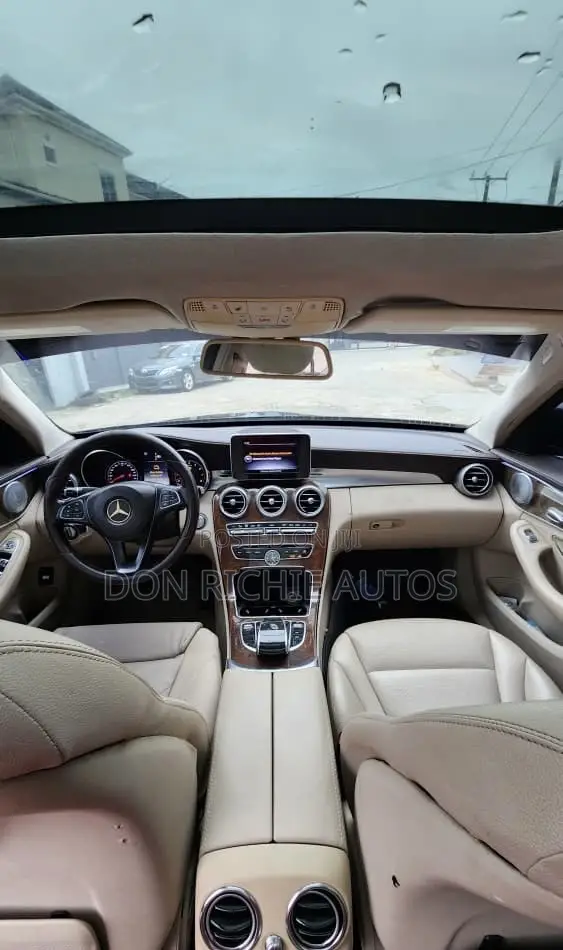 Mercedes-Benz C300 2015 Blue