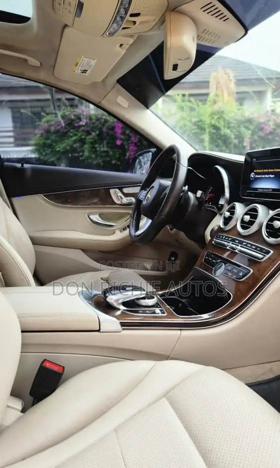 Mercedes-Benz C300 2015 Blue