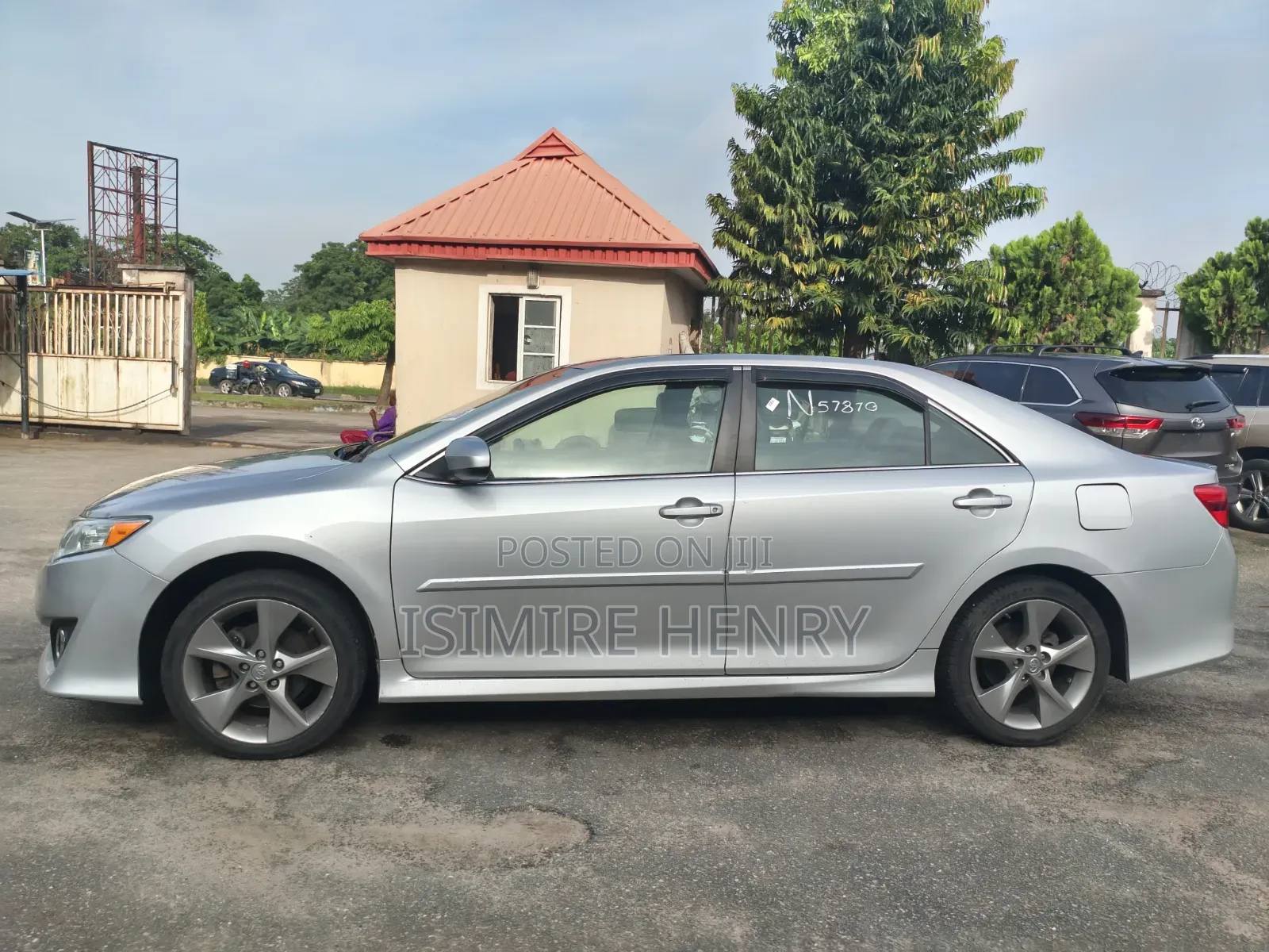 Toyota Camry SE 4dr Sedan (3.5L 6cyl 6A) 2014 Silver