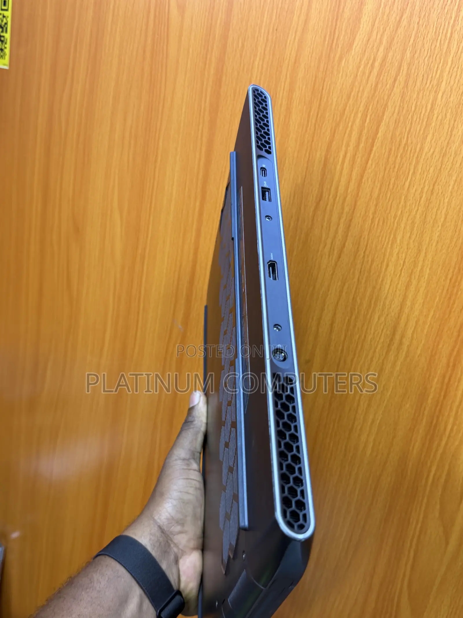 Laptop Dell Allenware M15 R5 16GB AMD Ryzen 9 SSD 512GB