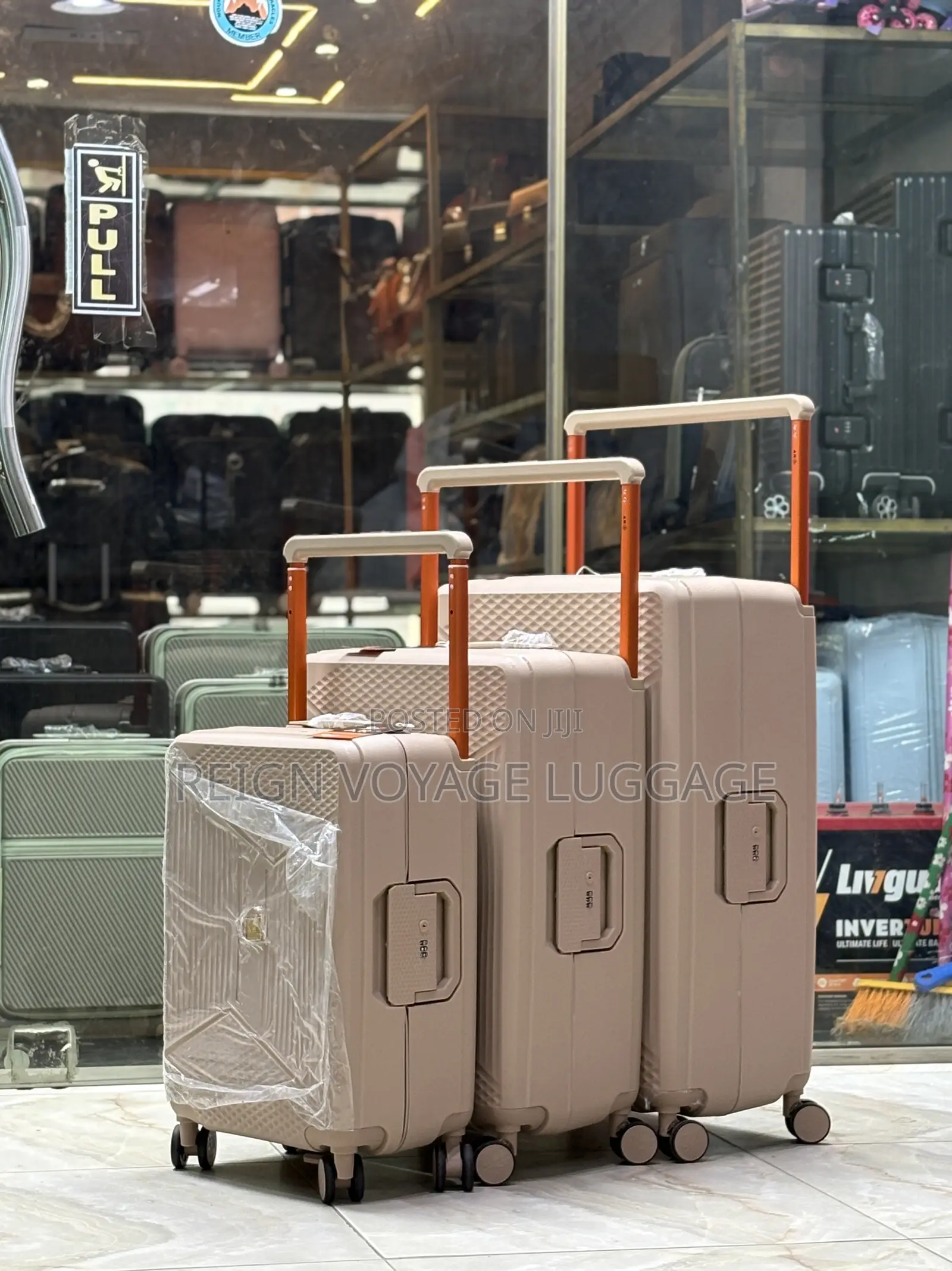 Luxury 3-Piece Hardshell Luggage Set
