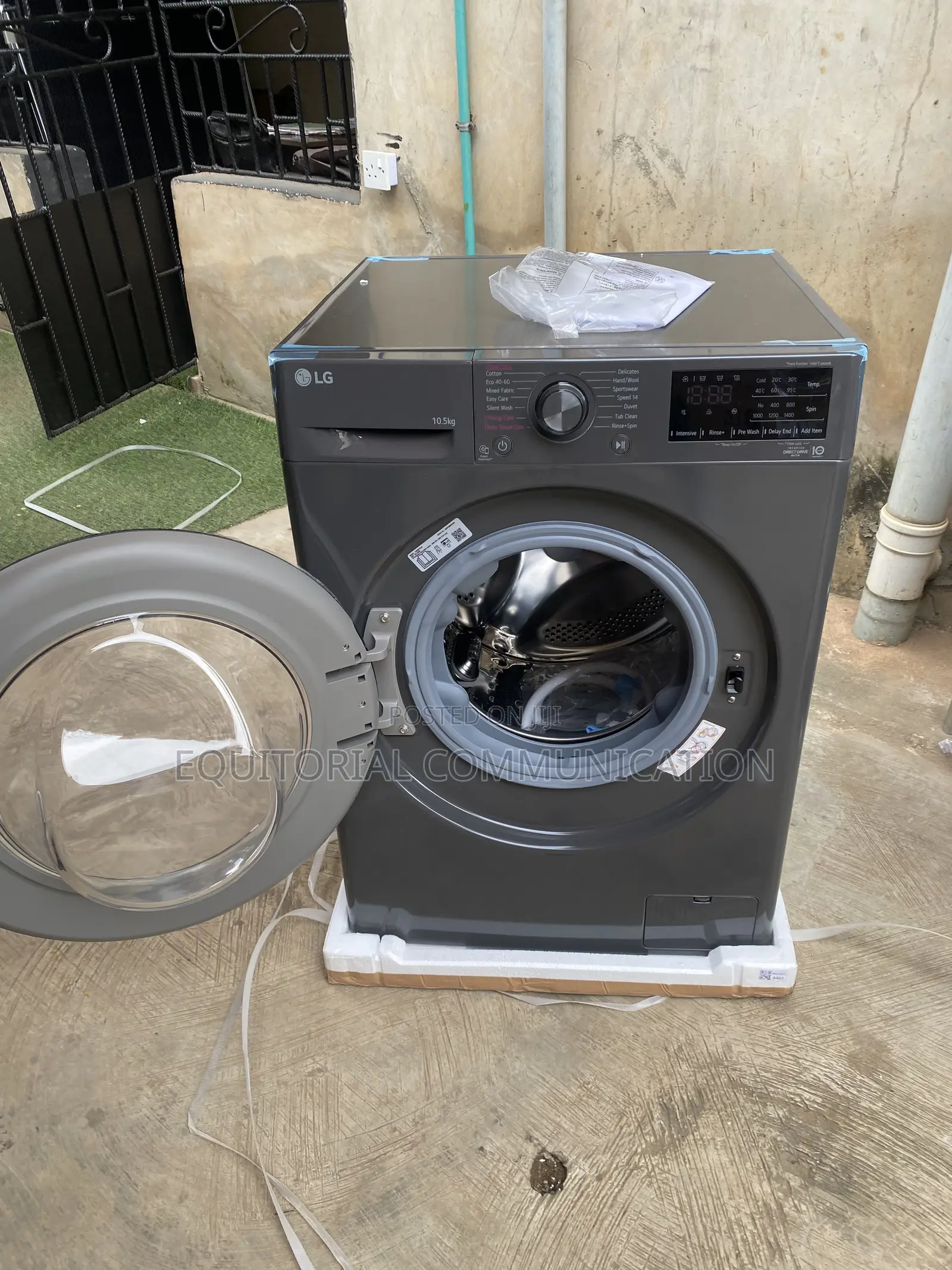 LG F4V3RYP6JE 10.5KG Front-Load Laundry Equipment