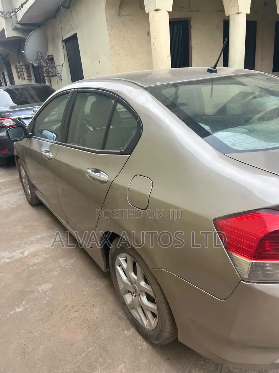 Honda City 2010 Gold