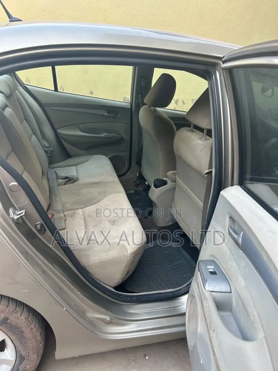 Honda City 2010 Gold