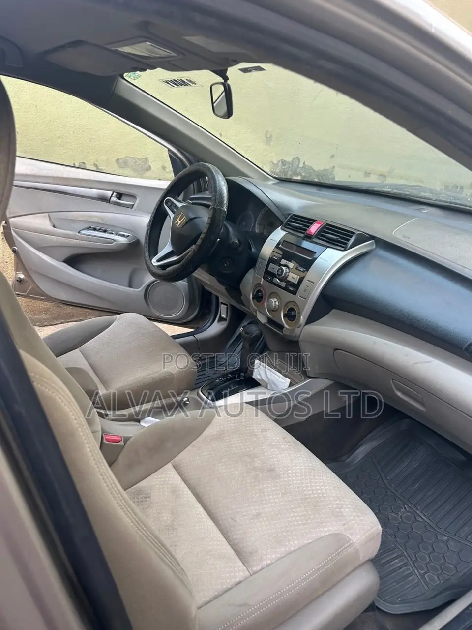 Honda City 2010 Gold