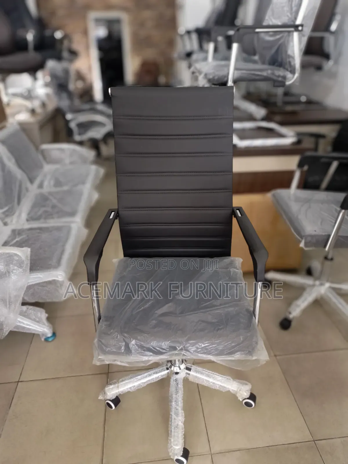 Office Chair (Straight Line Design)