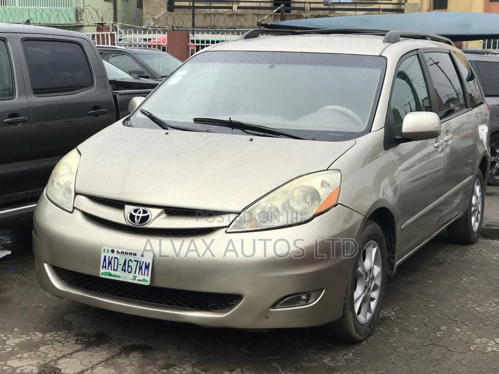 Toyota Sienna 2007 Gold