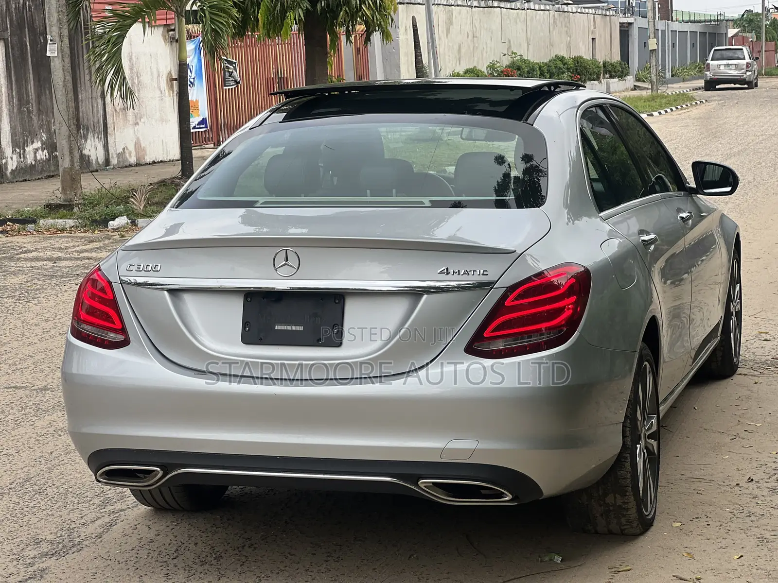 Mercedes-Benz C300 Sport 4Matic Sedan AWD (2.0L 4cyl 7A) 2017 Silver