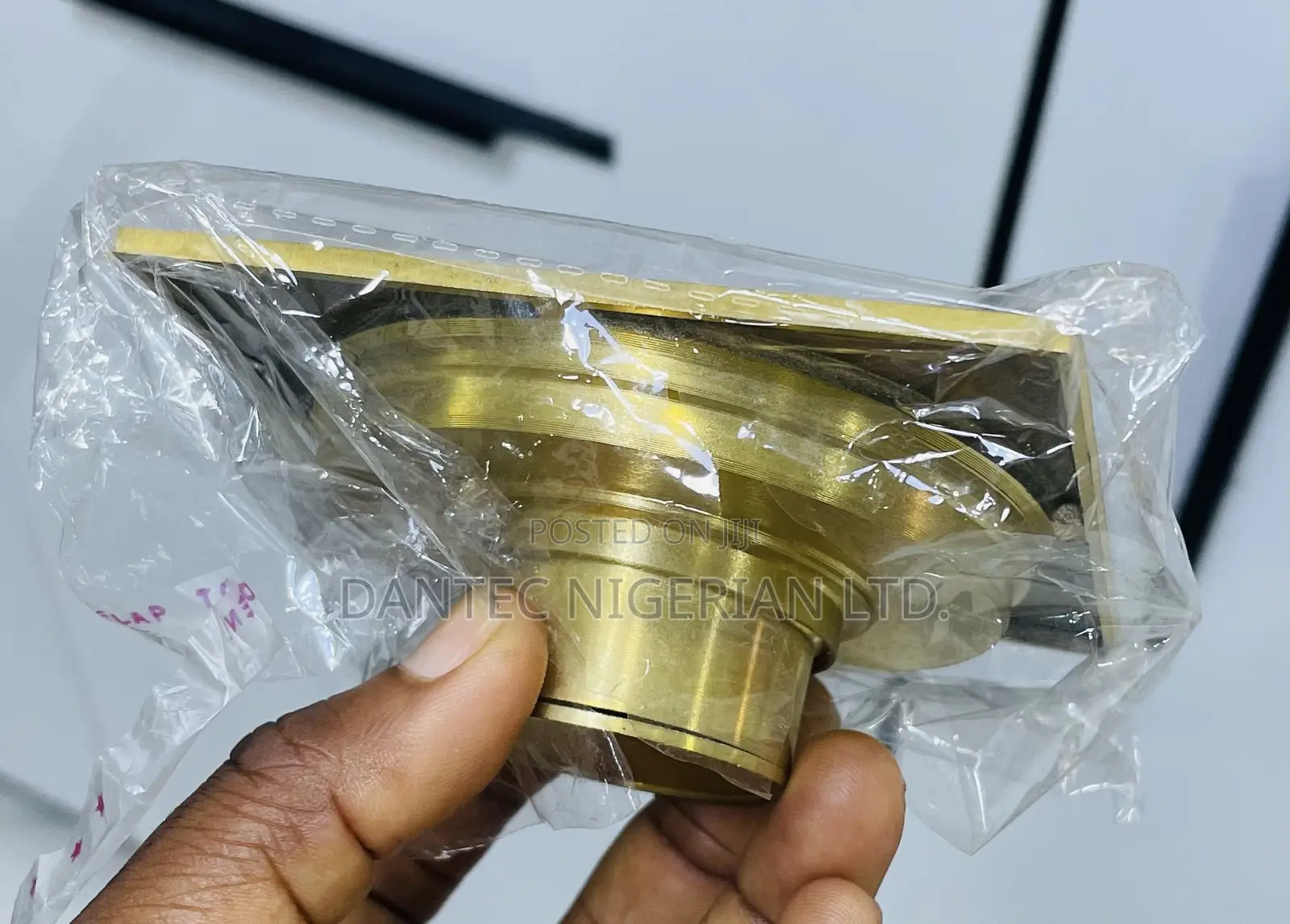 Gold NRV Floordrain 4”