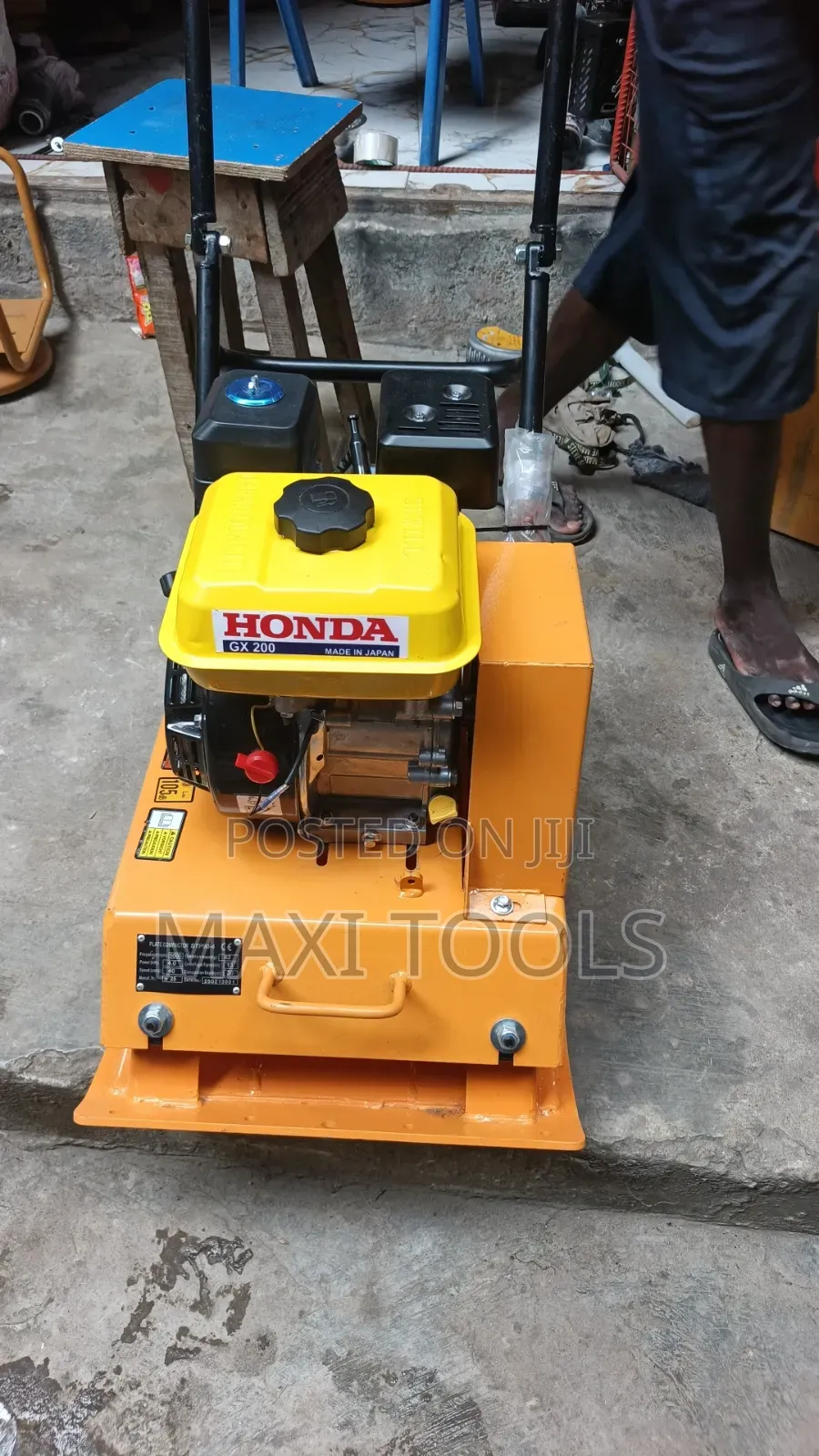 Vibratory Plate Compactor C-90Honda GX200 Petrol Engine.