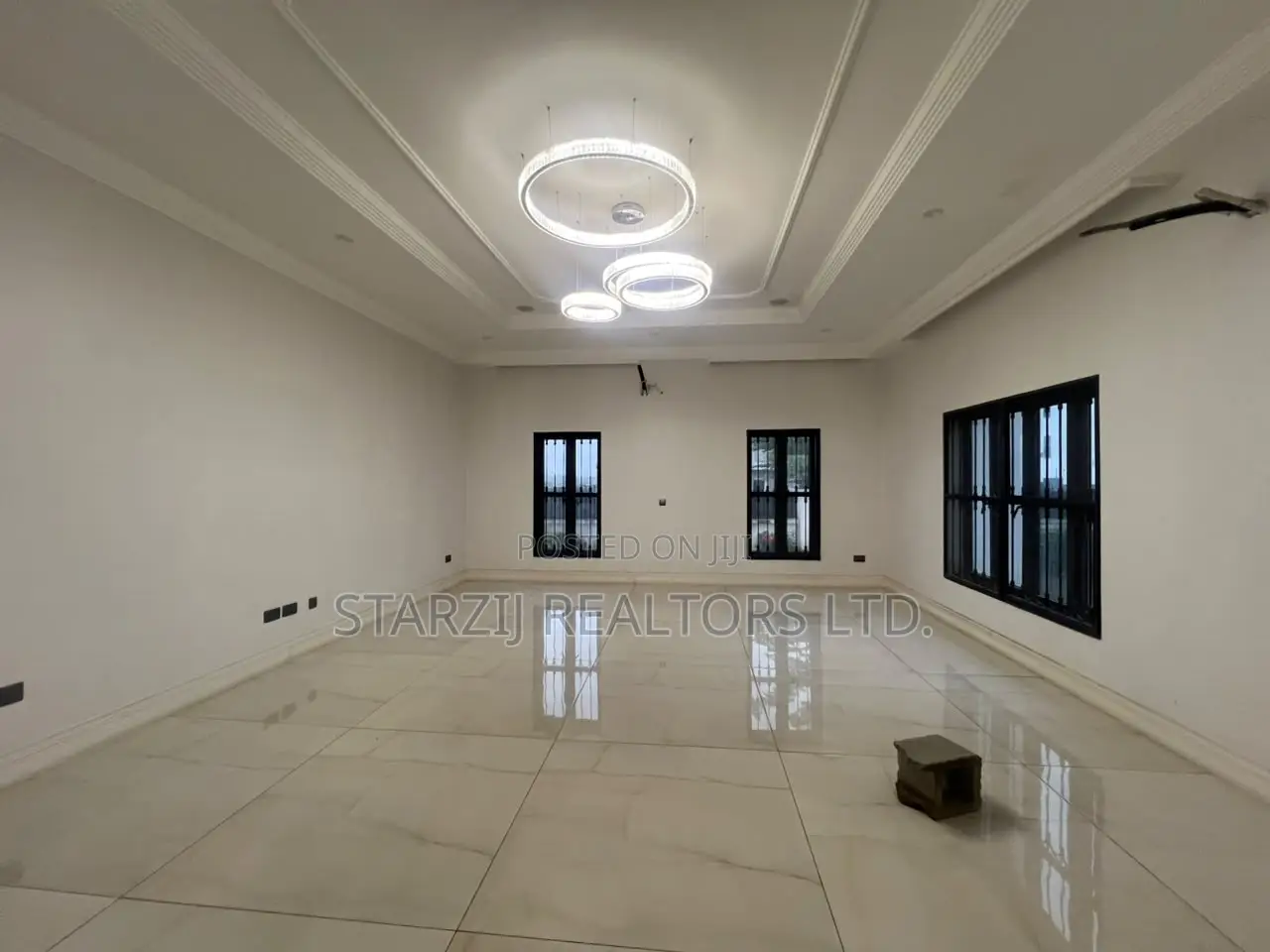 4bdrm Duplex in Jahi for sale