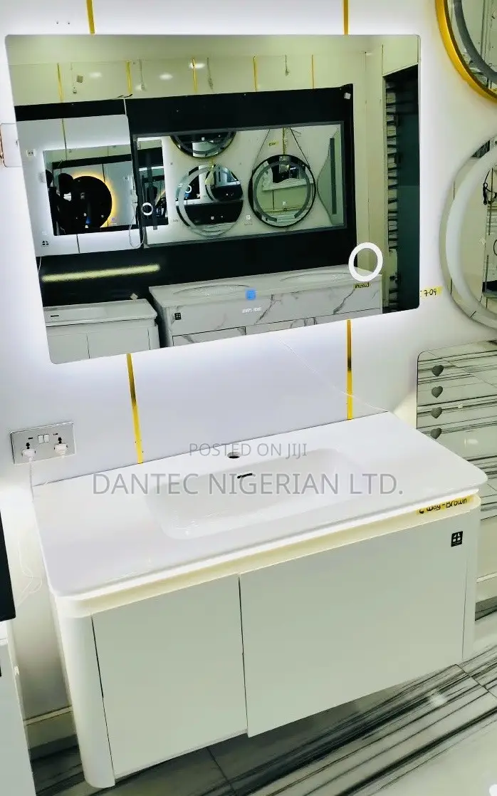 White Vanity With Led Mirror
