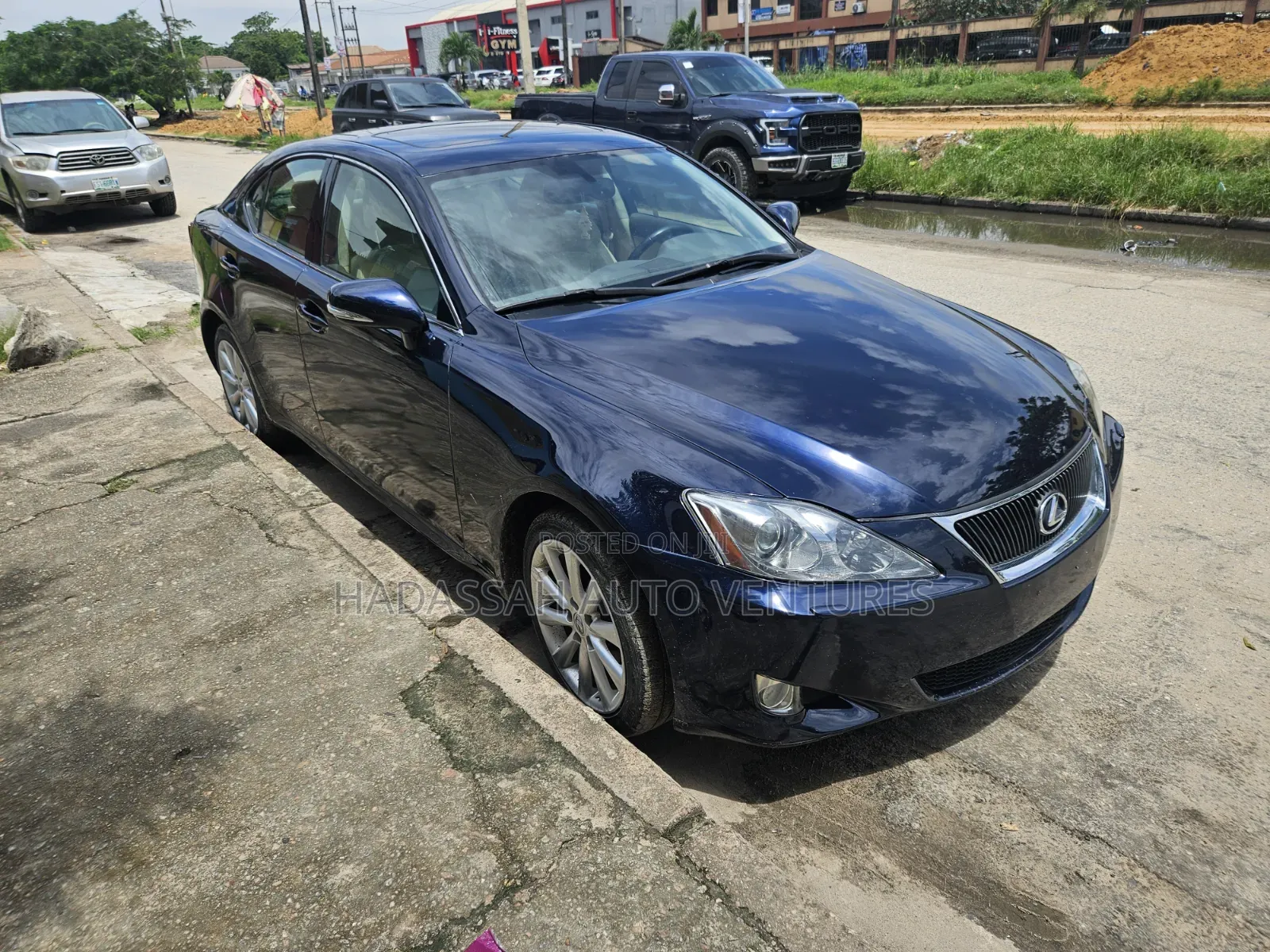 Lexus IS 2012 Blue