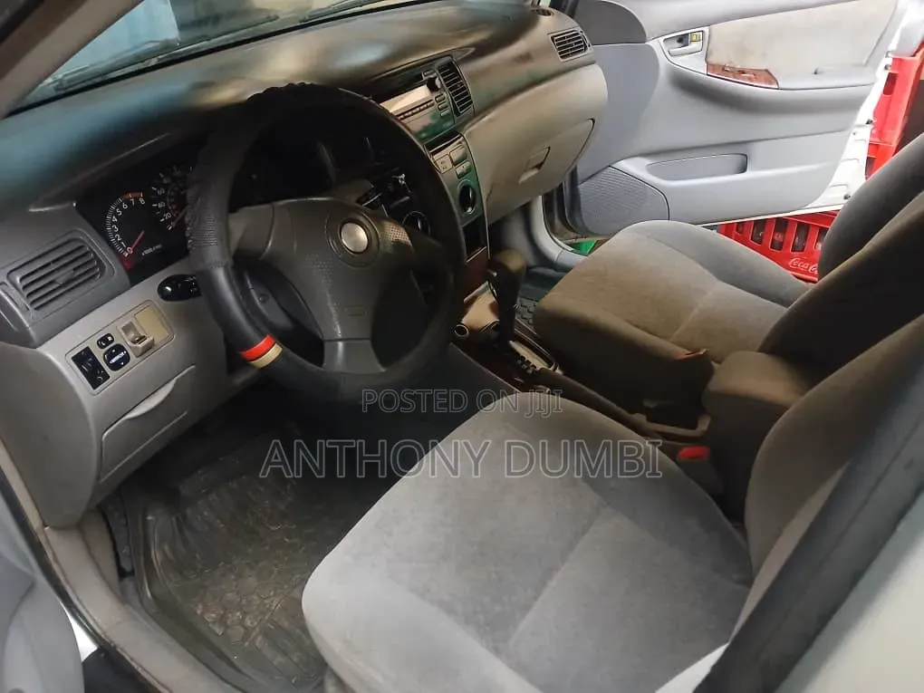 Toyota Corolla 2004 Silver