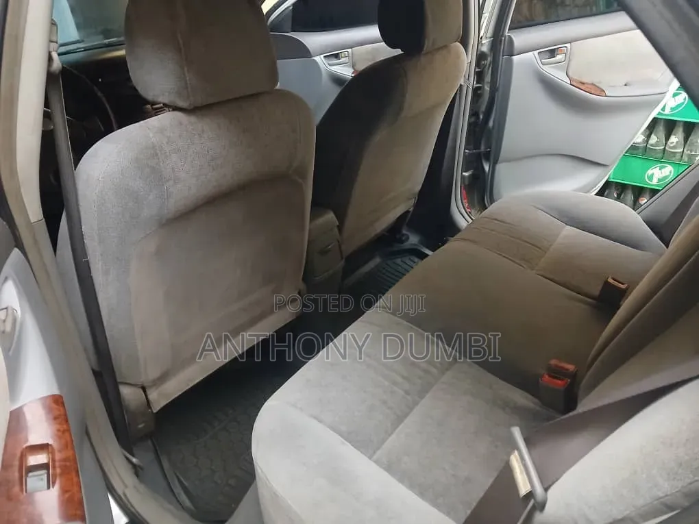 Toyota Corolla 2004 Silver
