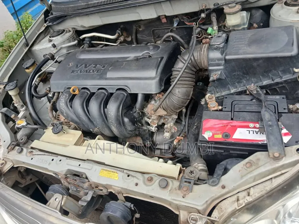Toyota Corolla 2004 Silver