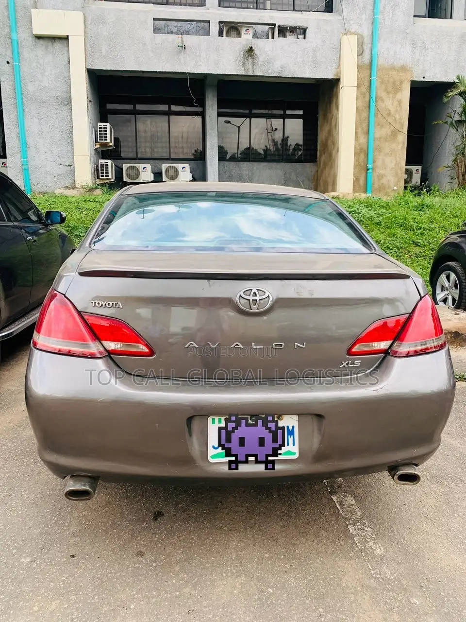 Toyota Avalon XLS 2006 Brown