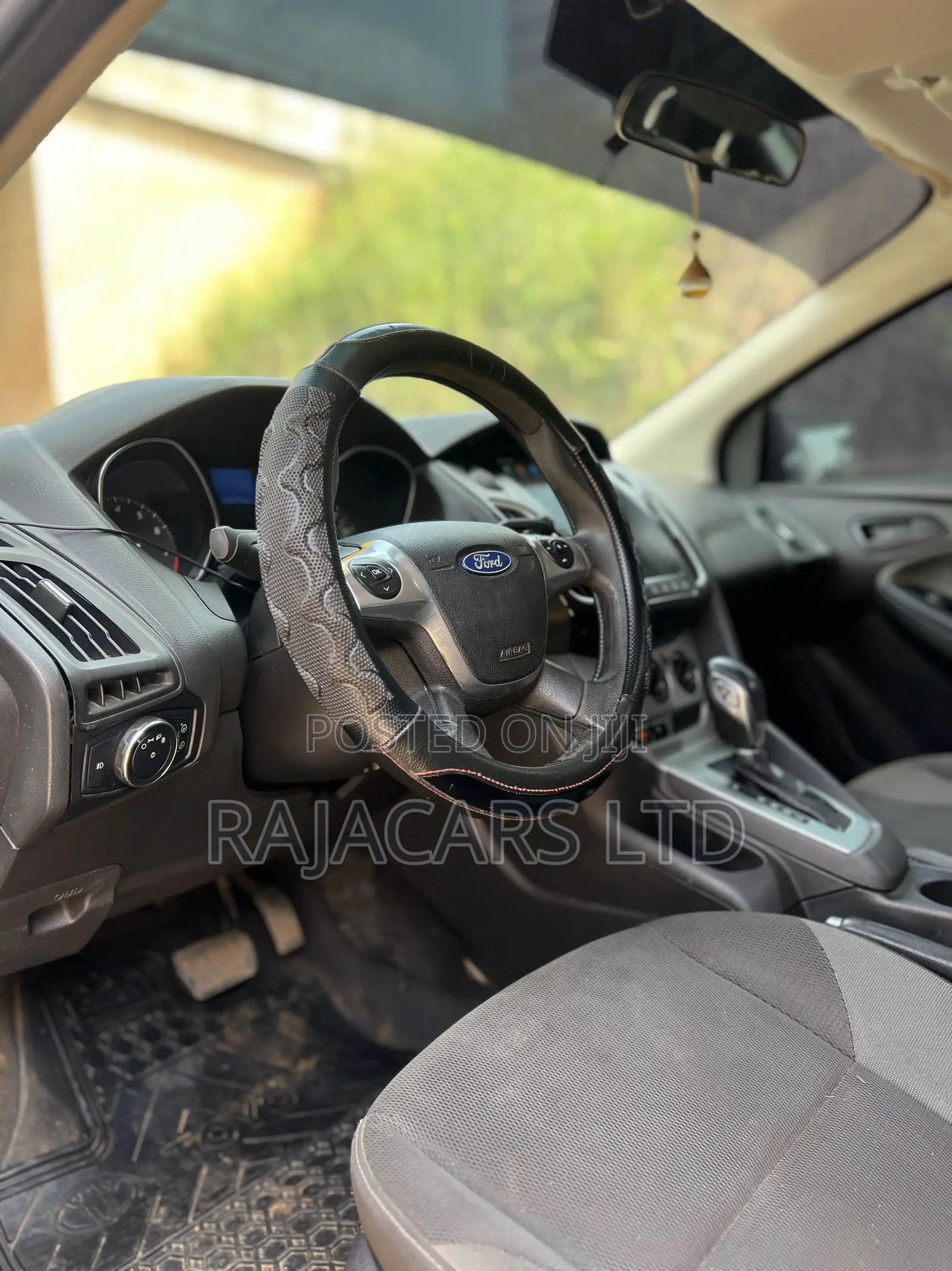 Ford Focus SE 2011 Black