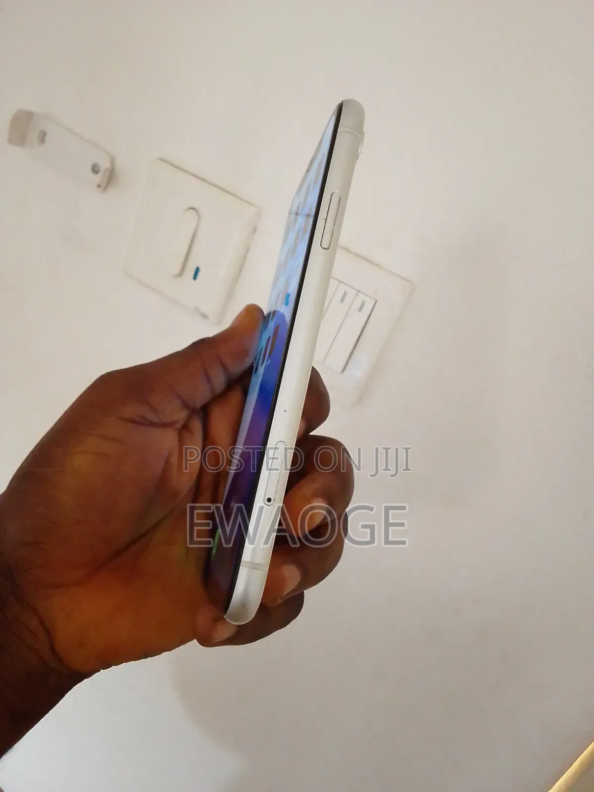 Apple iPhone XR 64 GB White