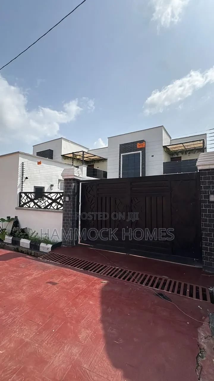 4bdrm Duplex in Emmanuel Estate, Jericho for sale