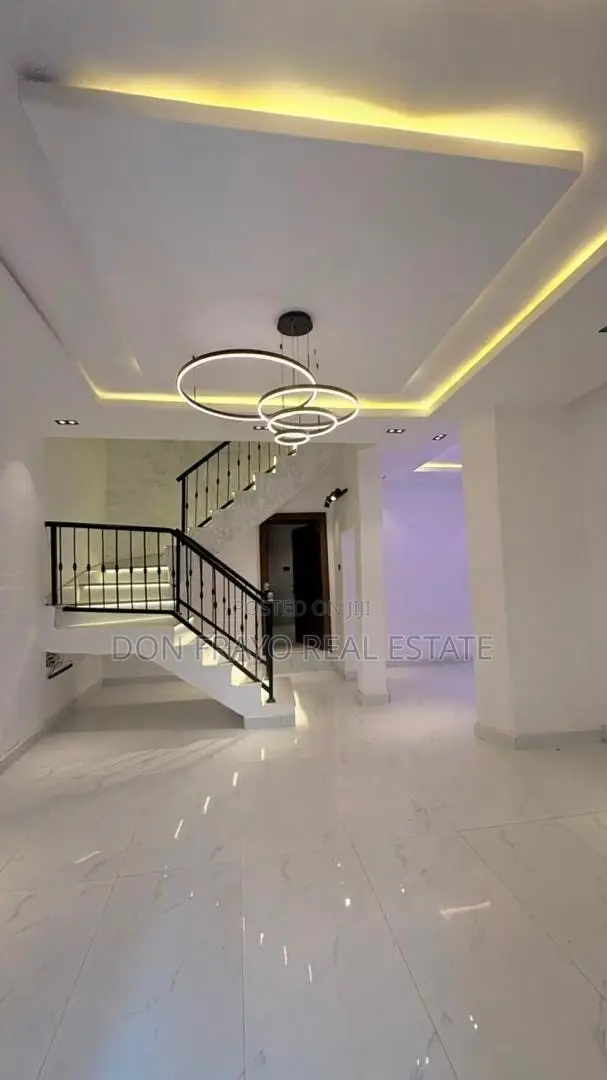 4bdrm Duplex in Carlton Gate Estate, Akobo for sale