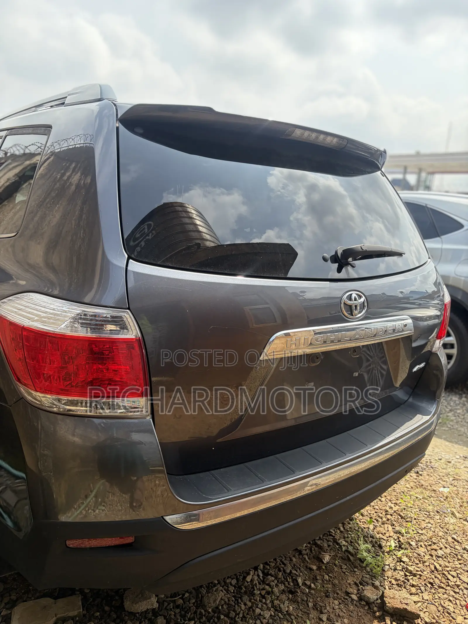 Toyota Highlander SE 3.5L 4WD 2013 Gray