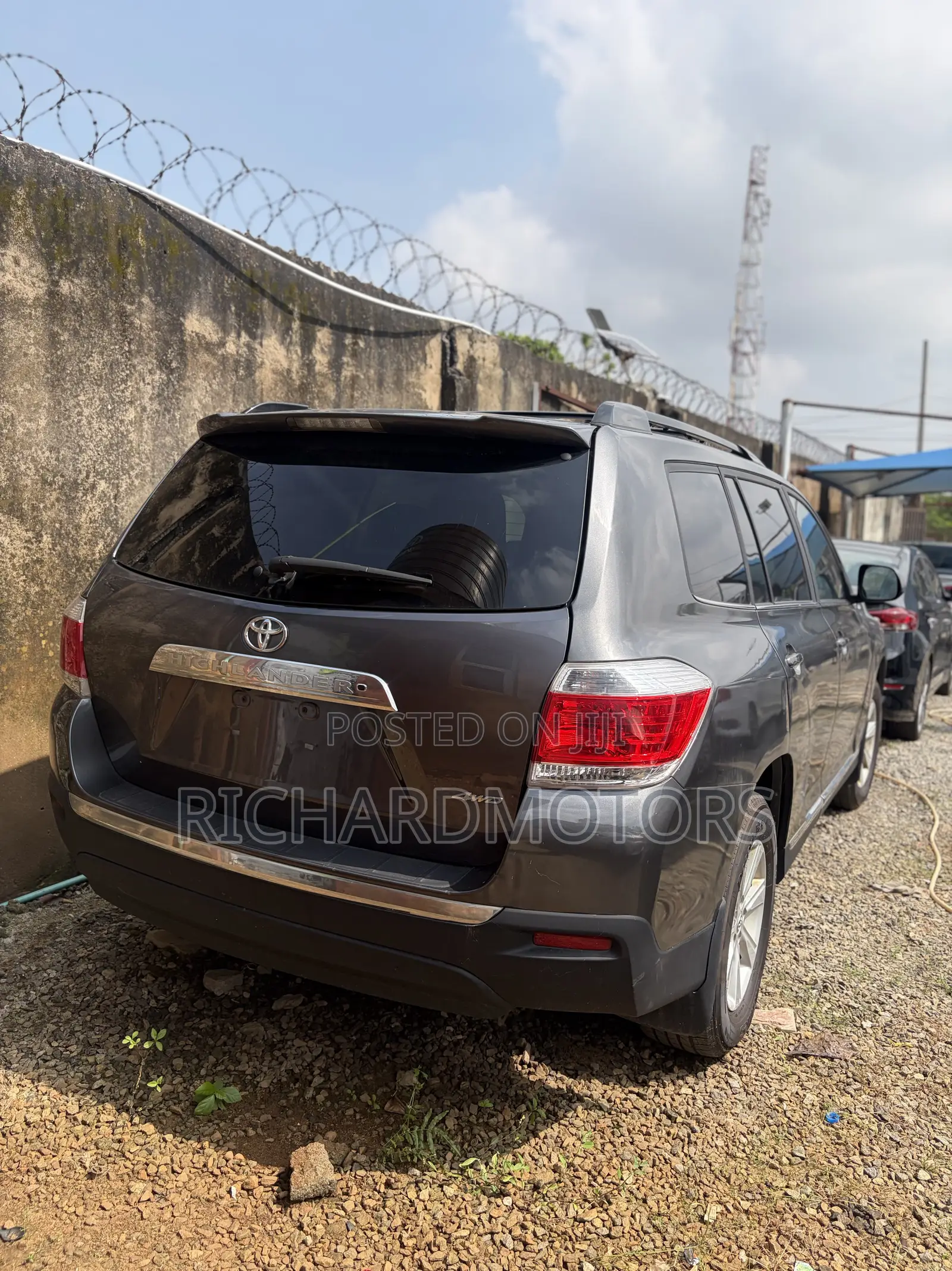 Toyota Highlander SE 3.5L 4WD 2013 Gray