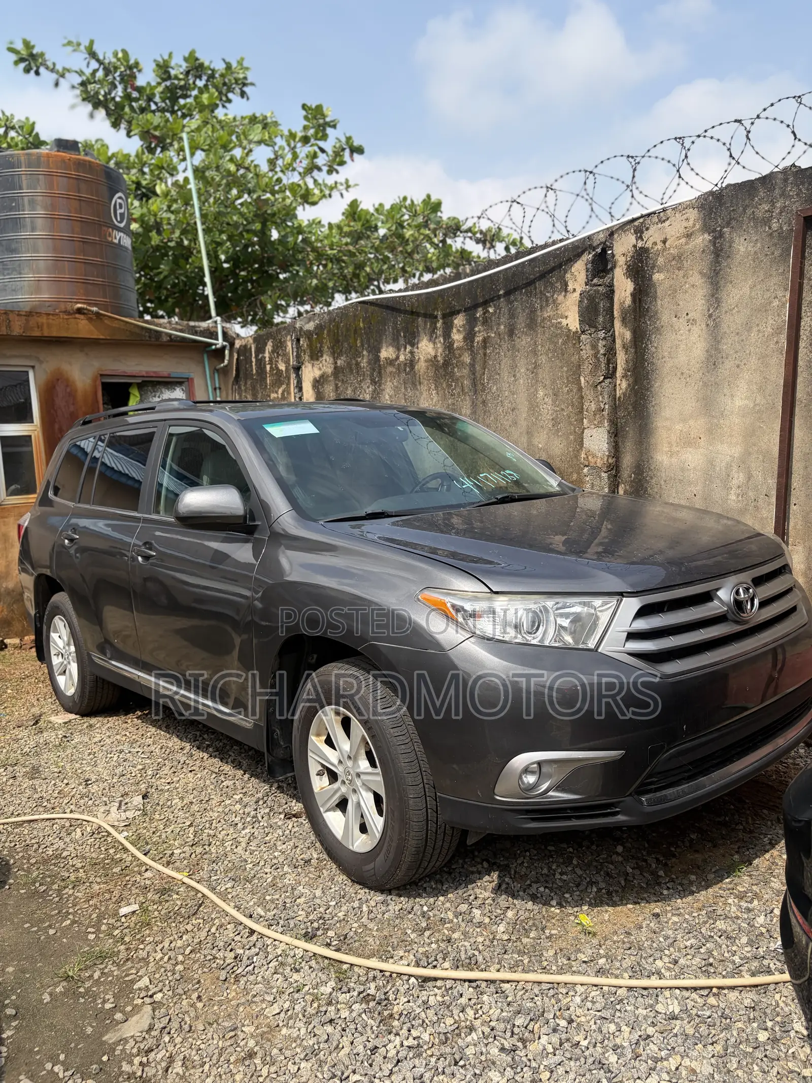 Toyota Highlander SE 3.5L 4WD 2013 Gray