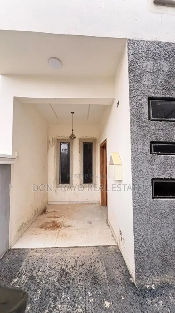 4bdrm Duplex in Carlton Gate Estate, Akobo for sale