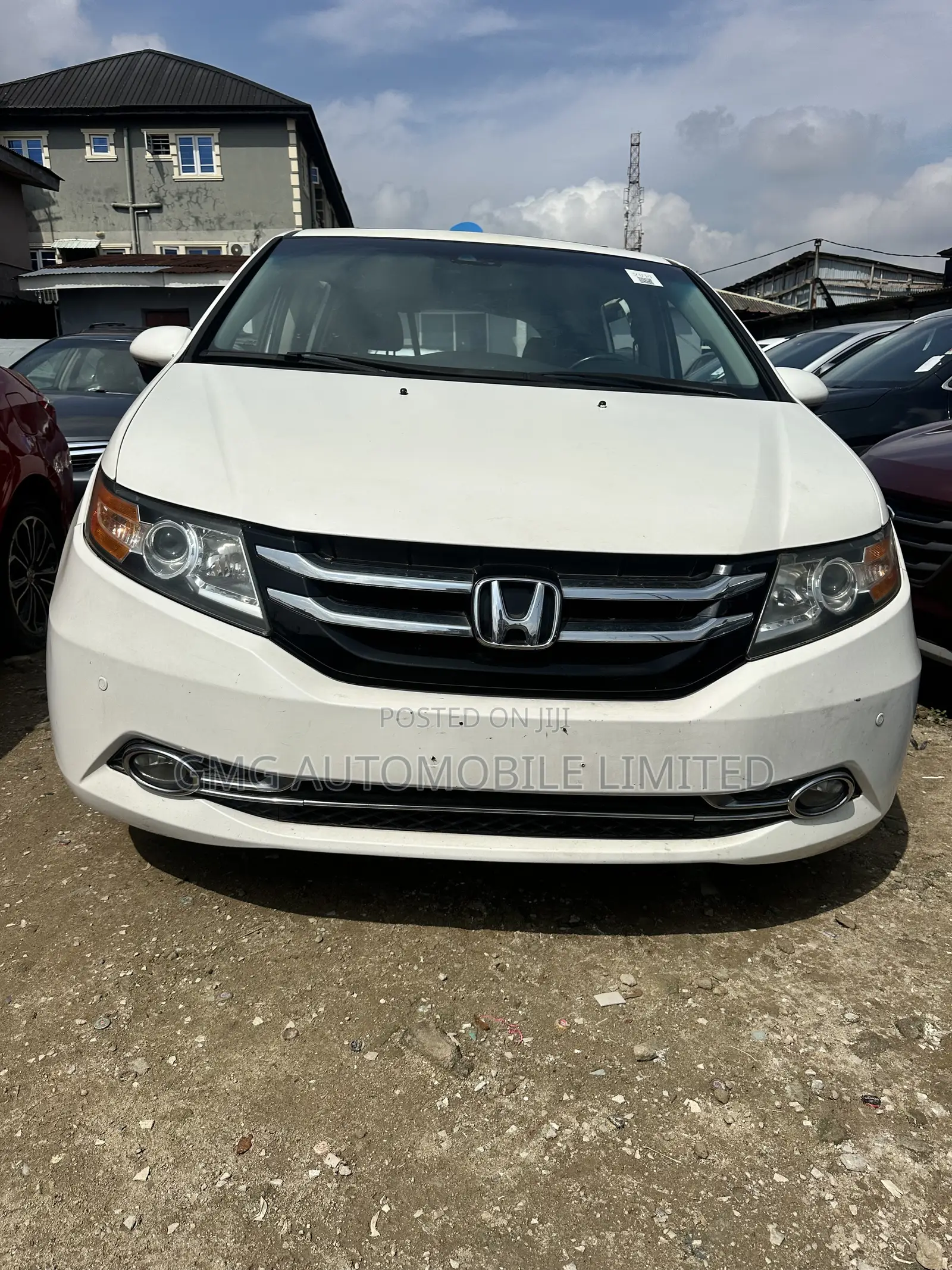 Honda Odyssey Touring 4dr Minivan (3.5L 6cyl 6A) 2014 White