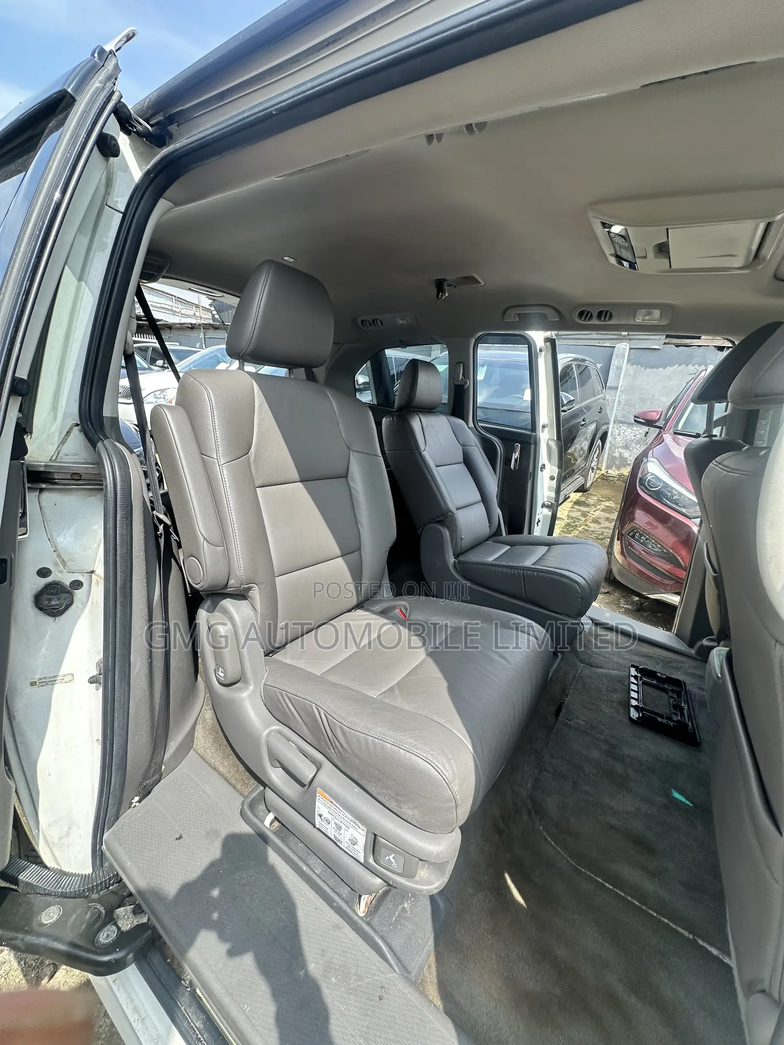 Honda Odyssey Touring 4dr Minivan (3.5L 6cyl 6A) 2014 White