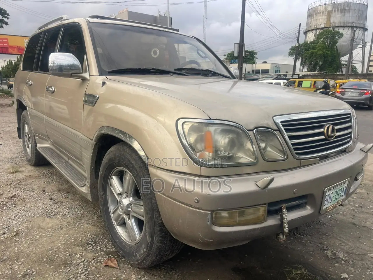 Lexus LX 470 AWD 2000 Gold