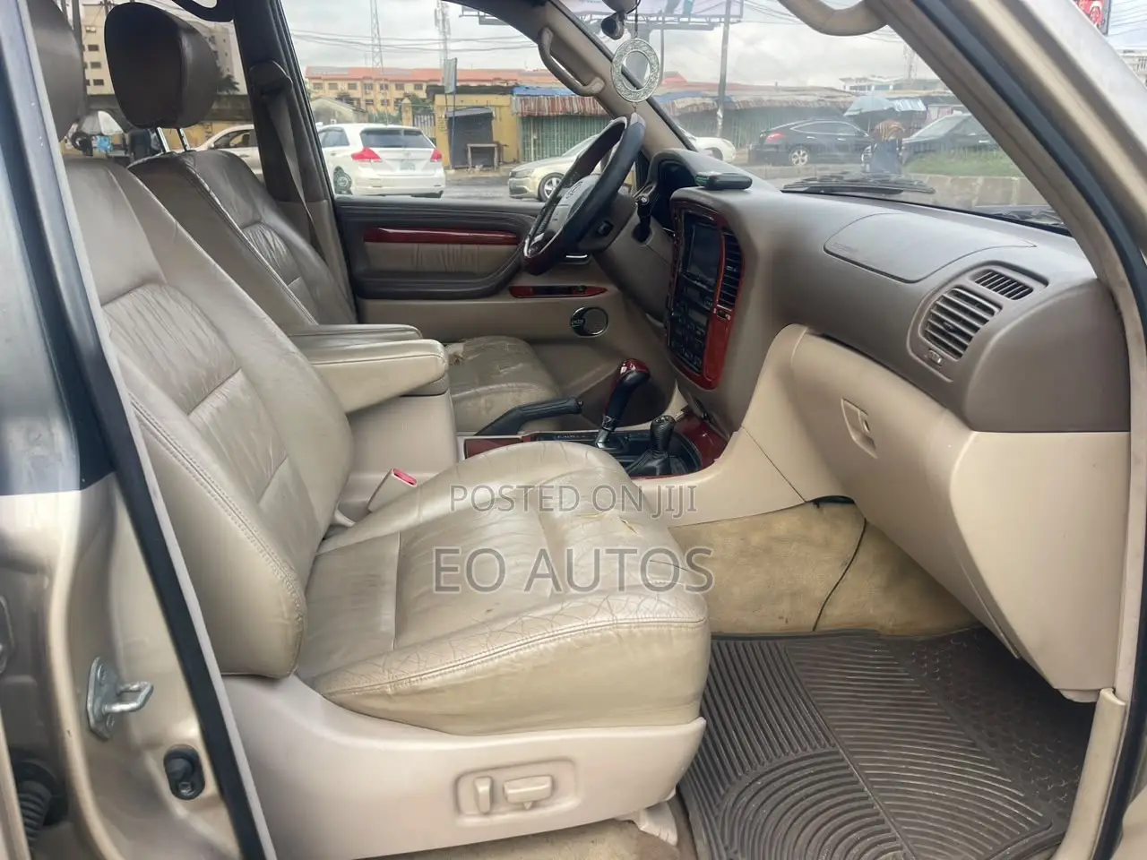 Lexus LX 470 AWD 2000 Gold