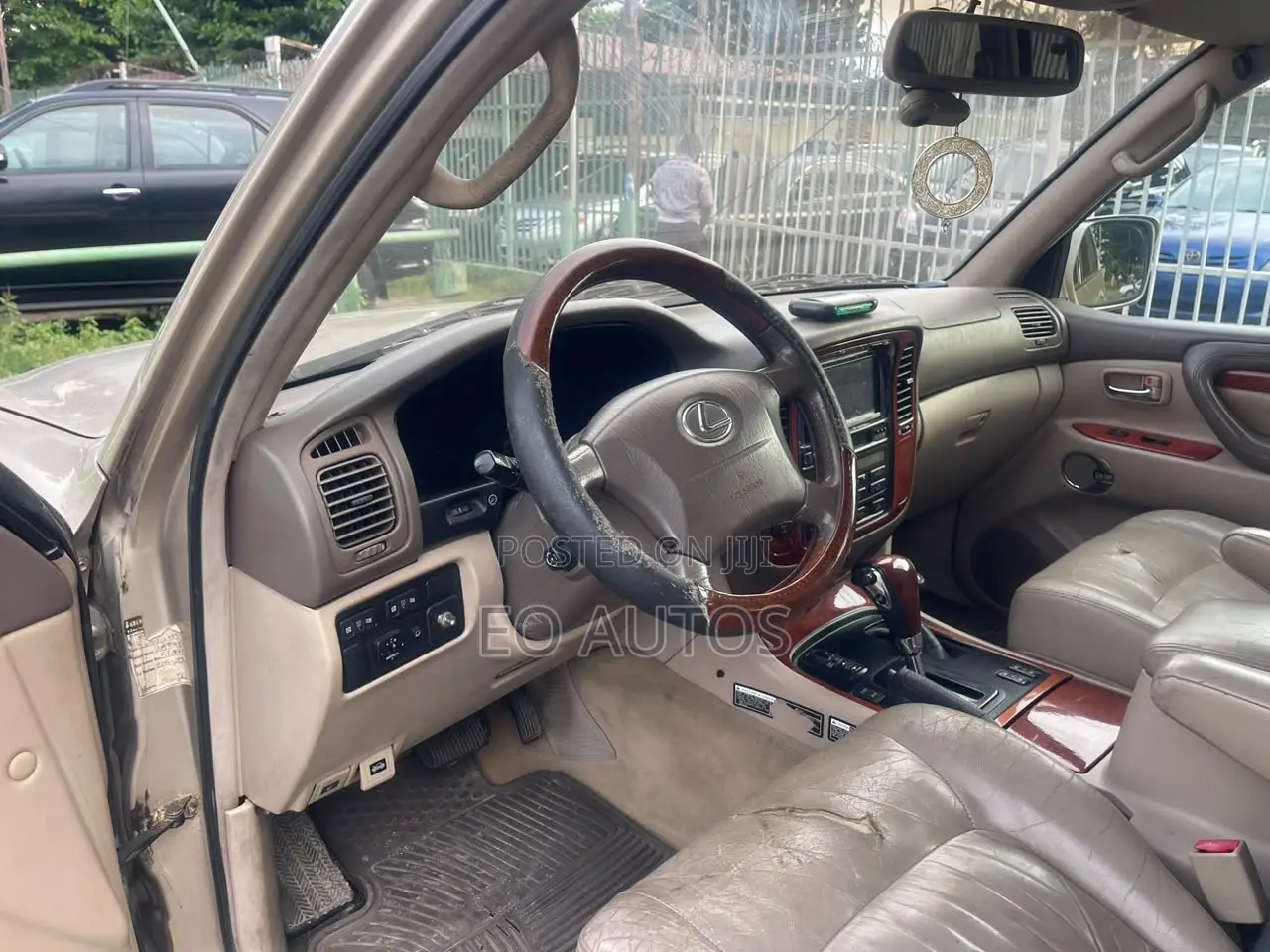 Lexus LX 470 AWD 2000 Gold