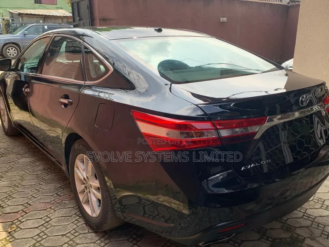 Toyota Avalon Limited 4dr Sedan (3.5L 6cyl 6A) 2015 Black