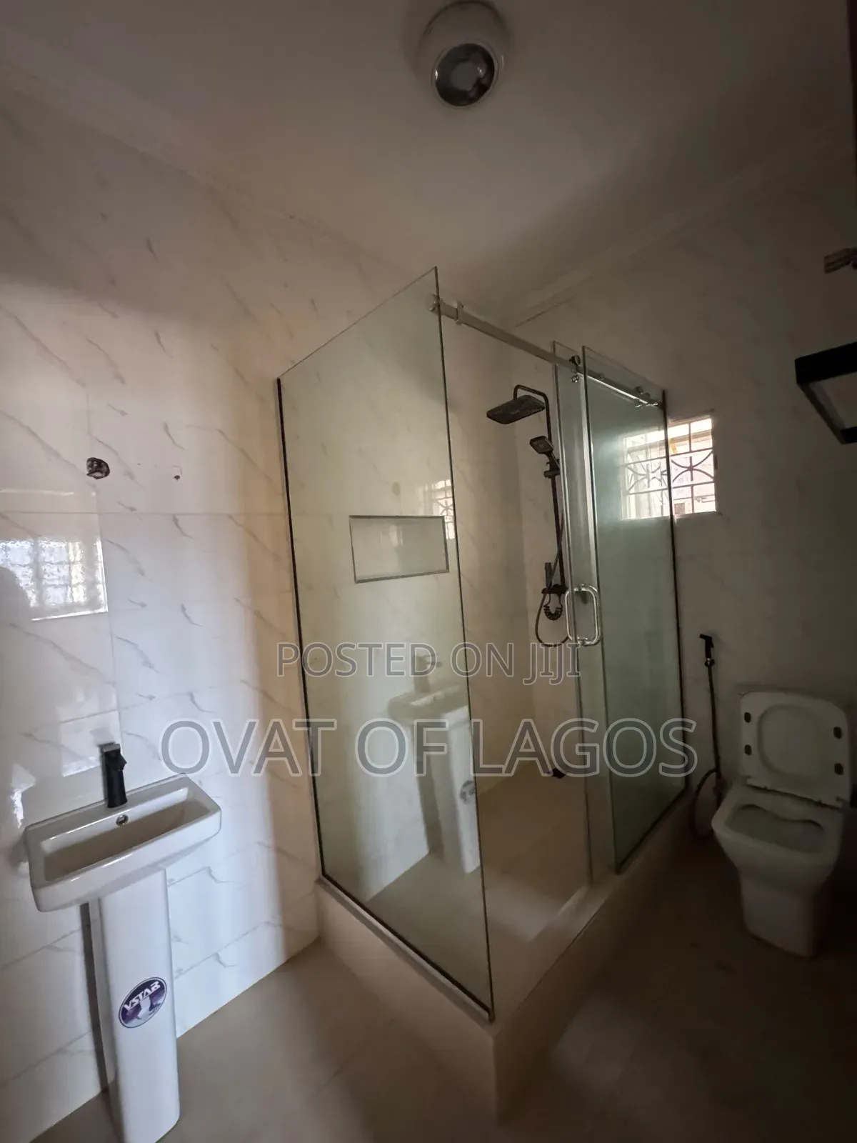 3bdrm Apartment in Lekki Phase 1 for rent
