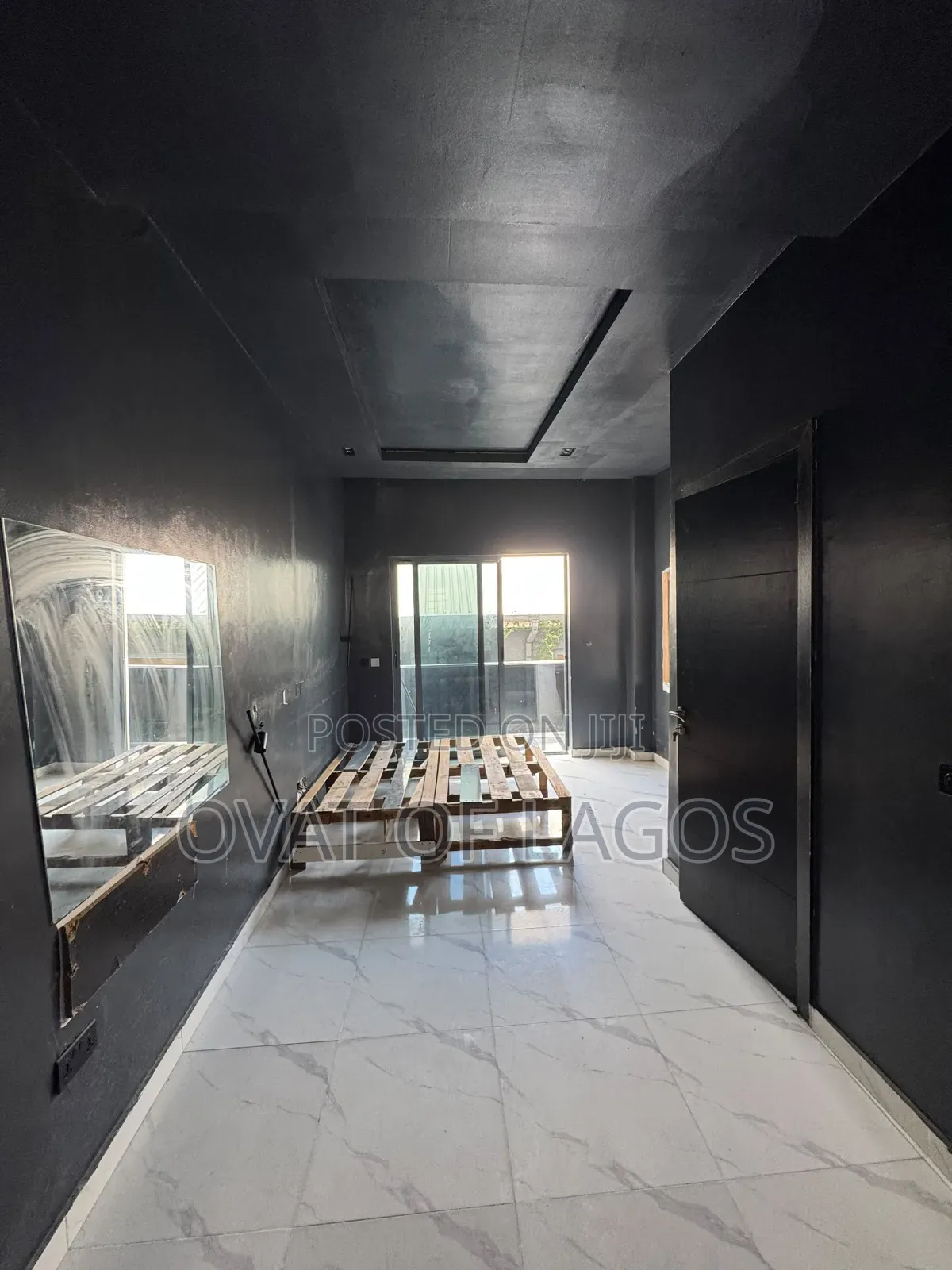 1bdrm Apartment in Lekki Phase 1 for rent