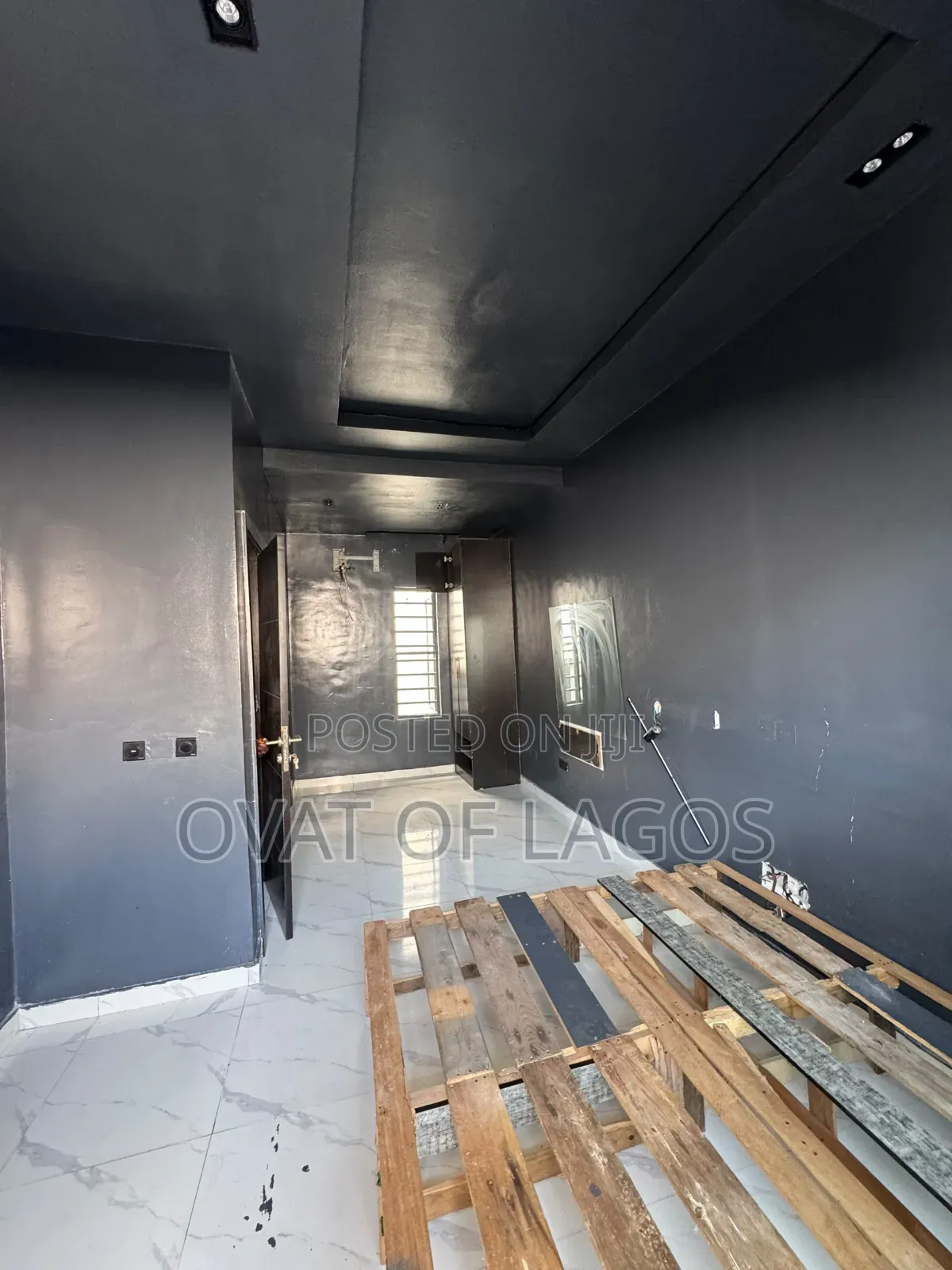 1bdrm Apartment in Lekki Phase 1 for rent