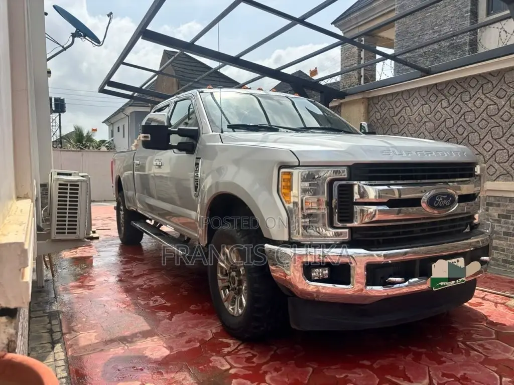 Ford F-250 2019 Silver