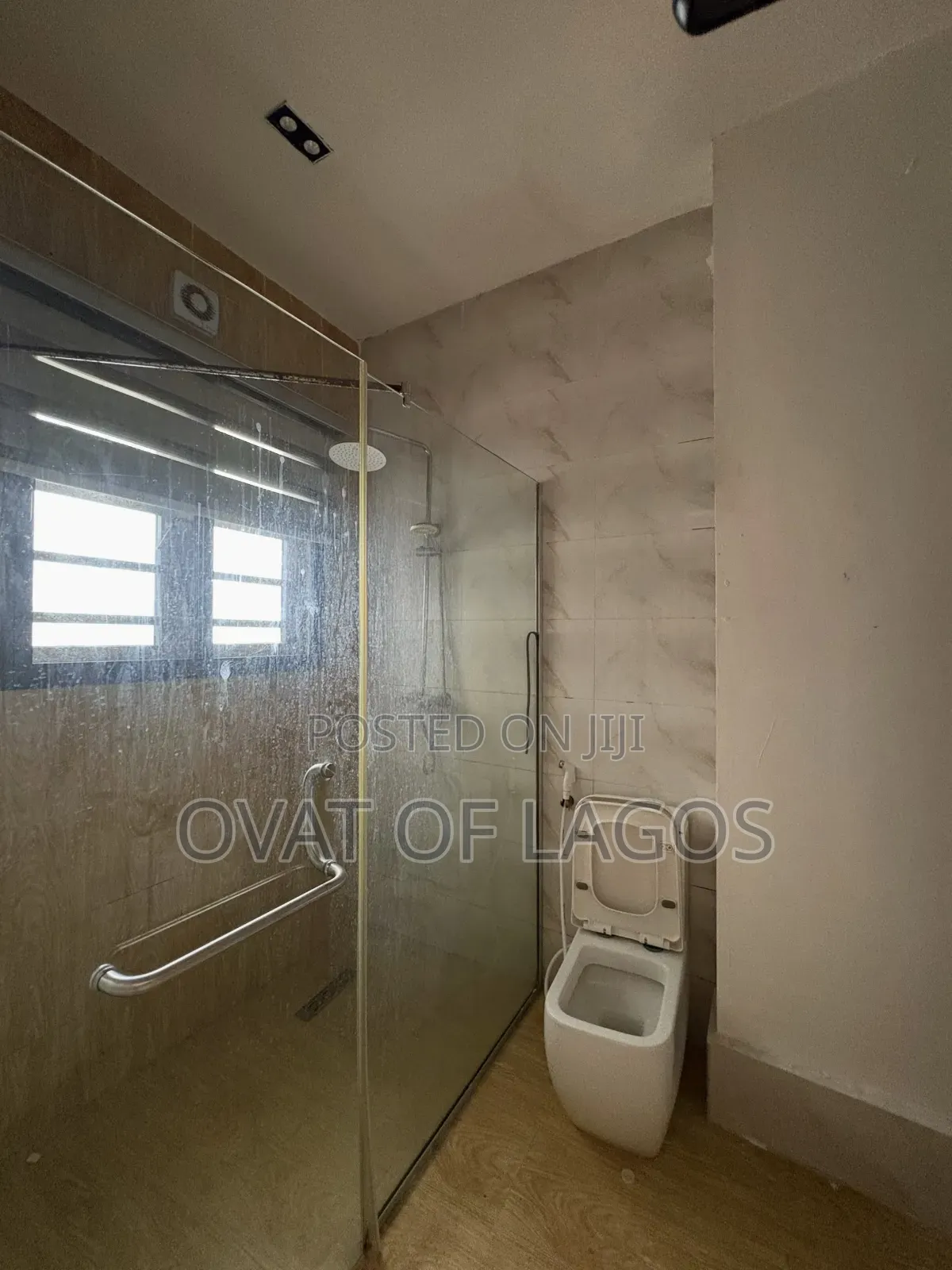 3bdrm Apartment in Lekki Phase 1 for rent