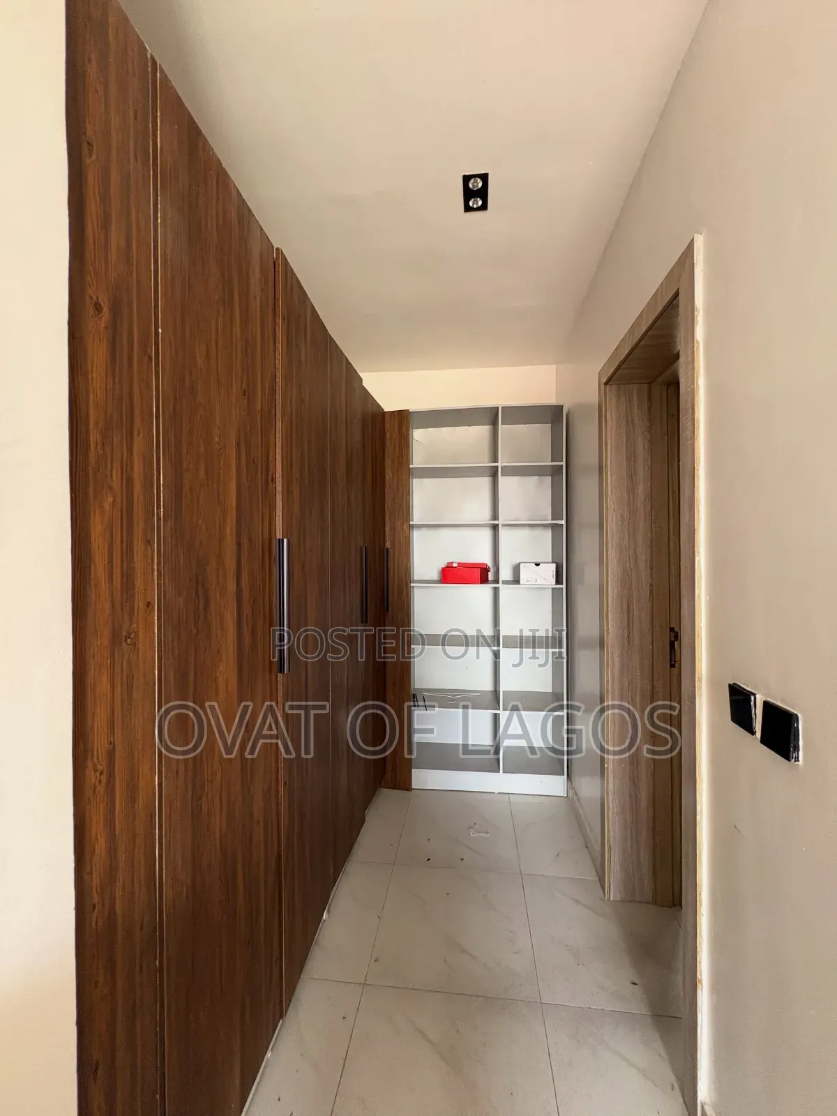 3bdrm Apartment in Lekki Phase 1 for rent