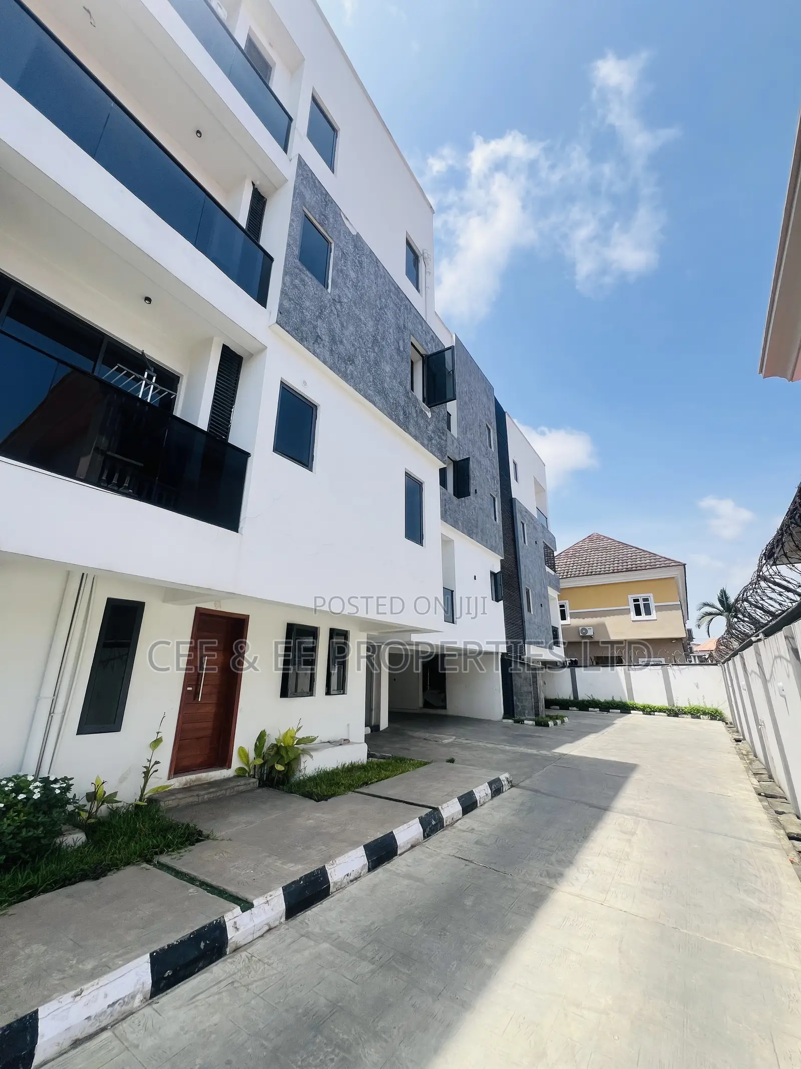 Furnished 3bdrm Duplex in Lekki Phase1 for rent